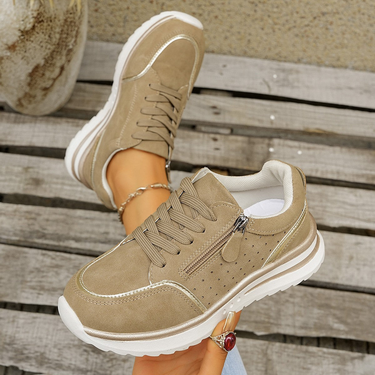 AVERDON STEP SNEAKERS